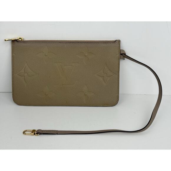 Louis Vuitton Empreinte Monogram Giant Neverfull MM Tourterelle - Picture 14 of 16